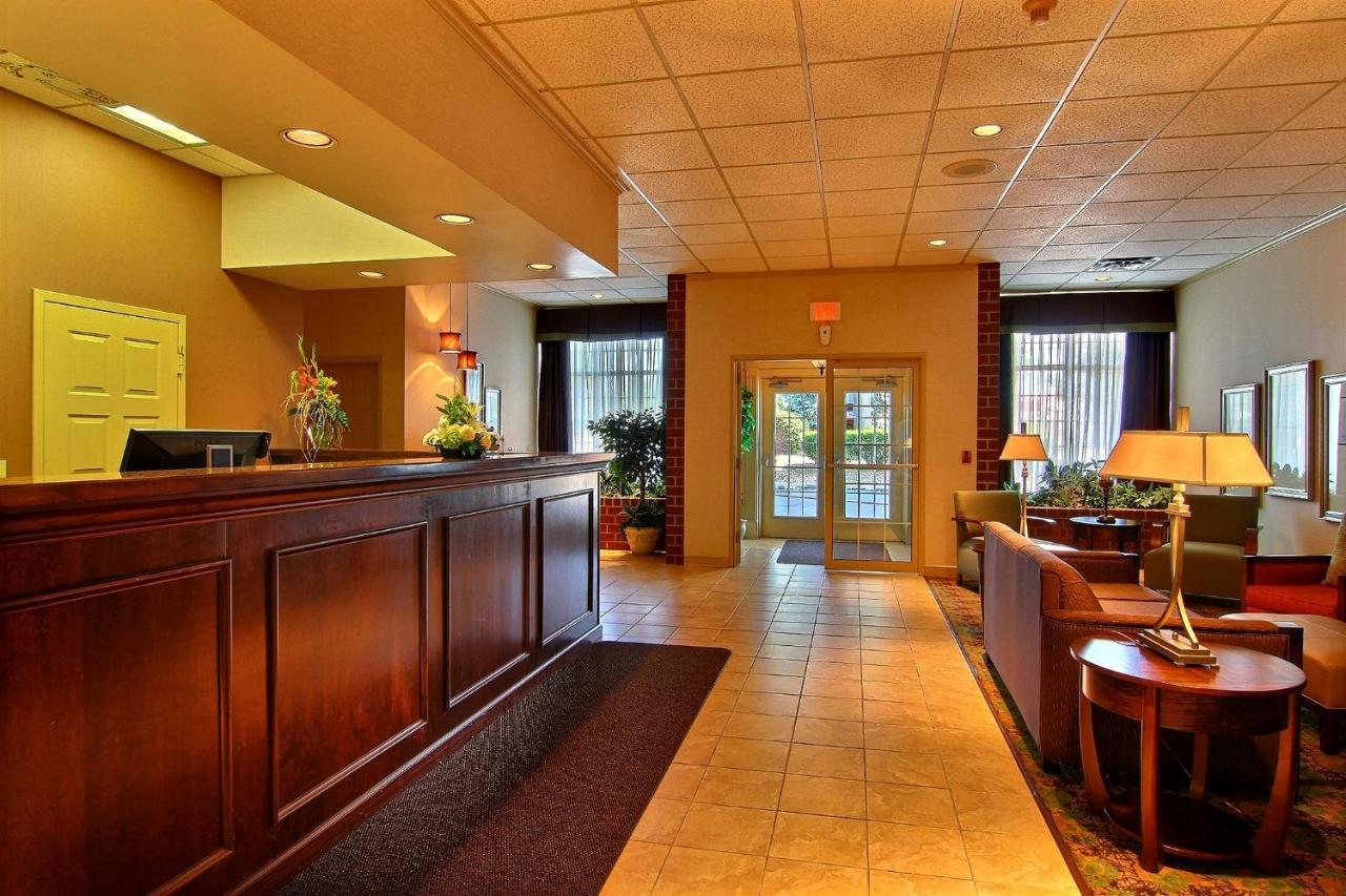 Quality Inn & Suites Mansfield Exterior foto