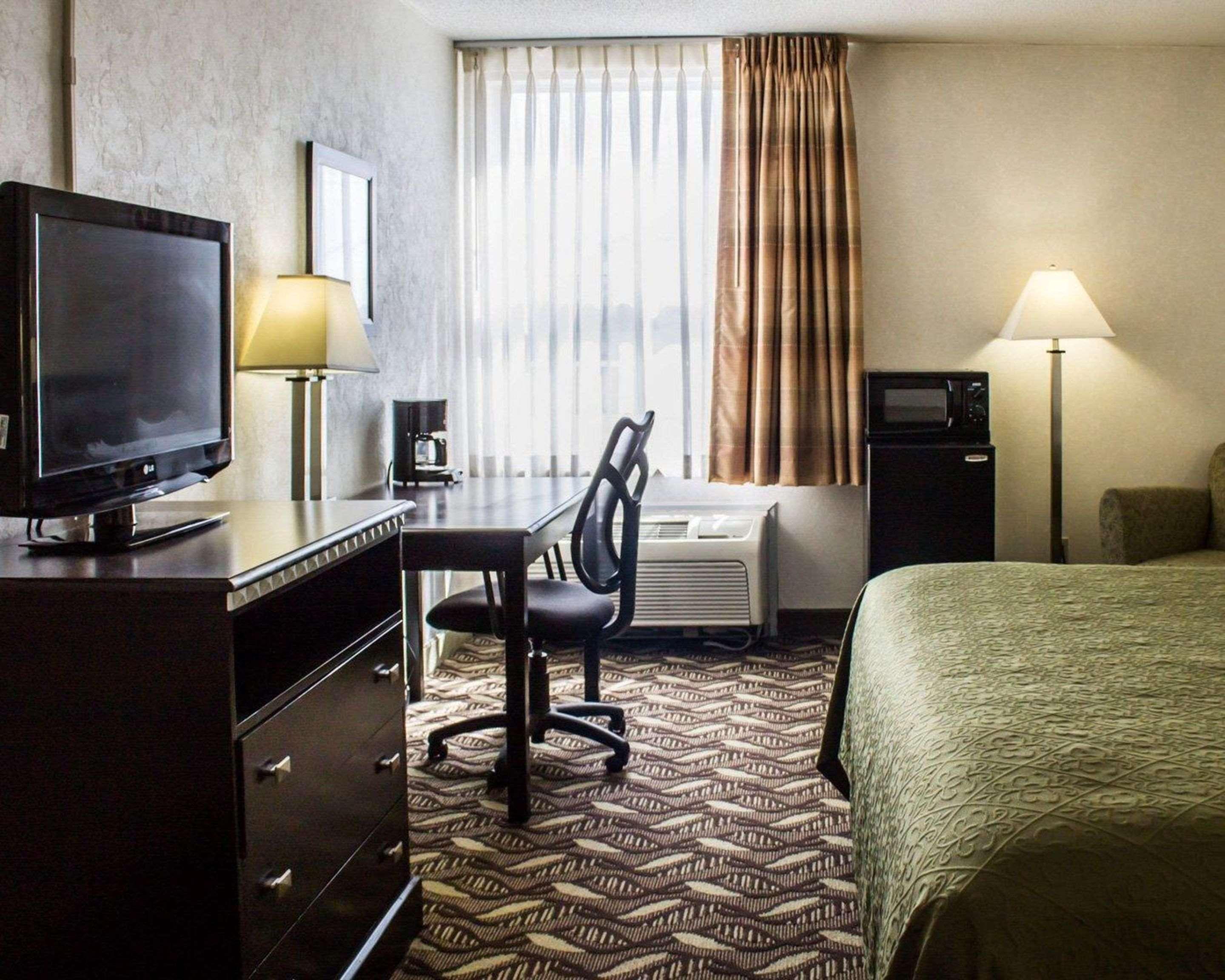 Quality Inn & Suites Mansfield Exterior foto