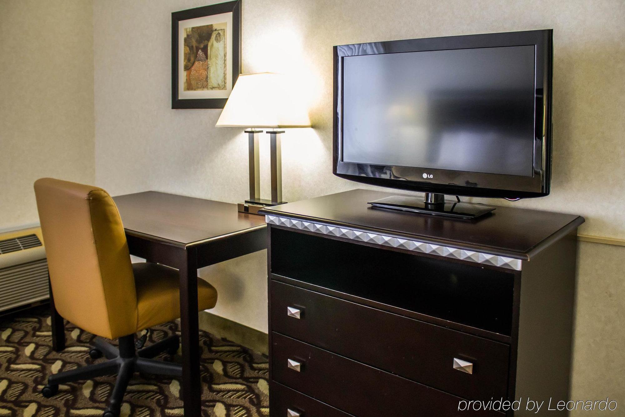 Quality Inn & Suites Mansfield Exterior foto